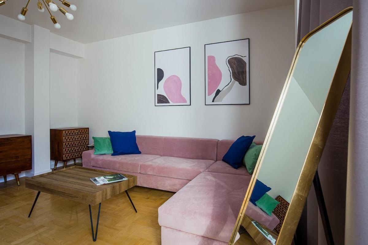 Amazing, Spacious In The Center! Appartamento Varsavia