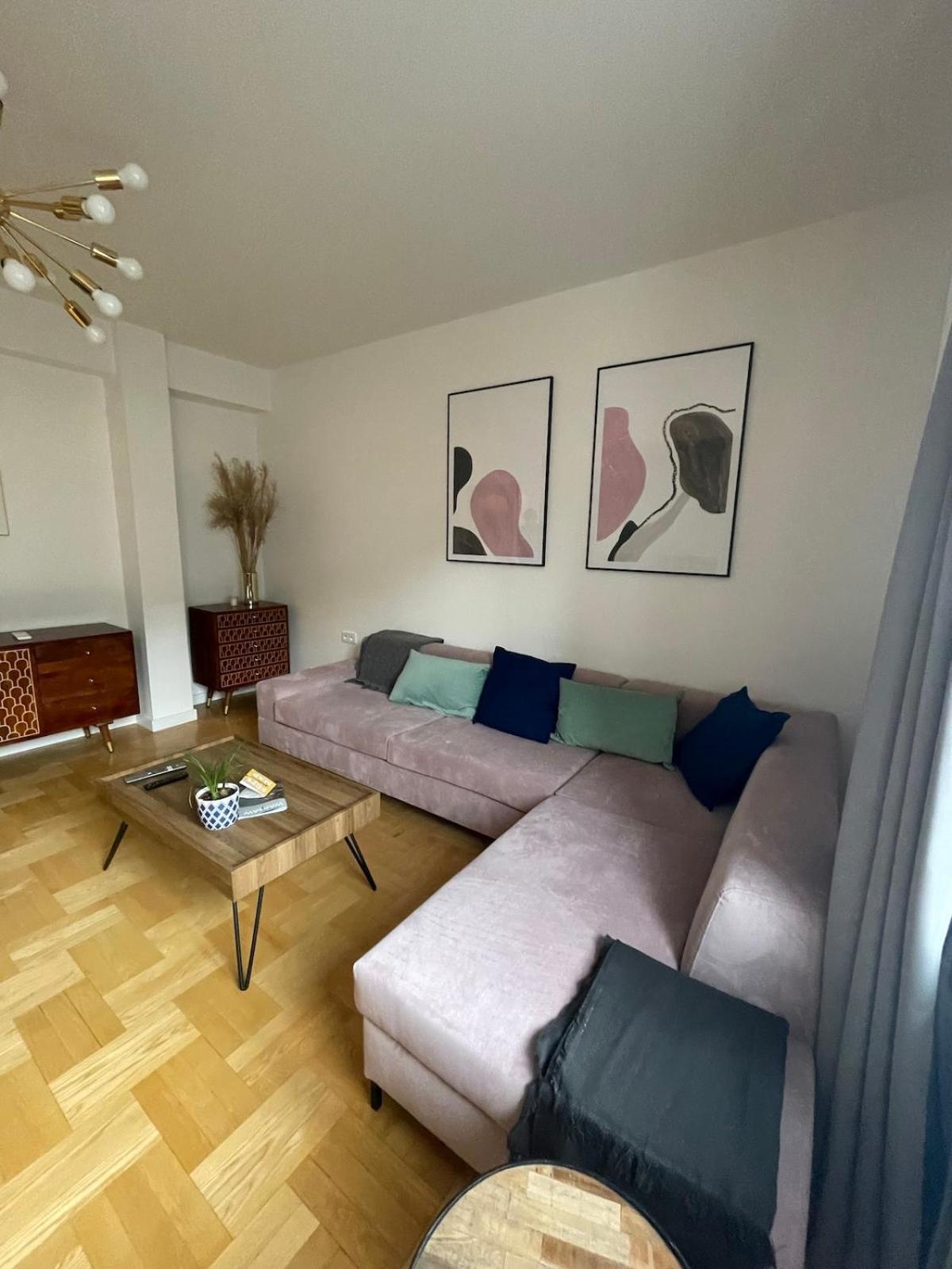 Amazing, Spacious In The Center! Appartamento *