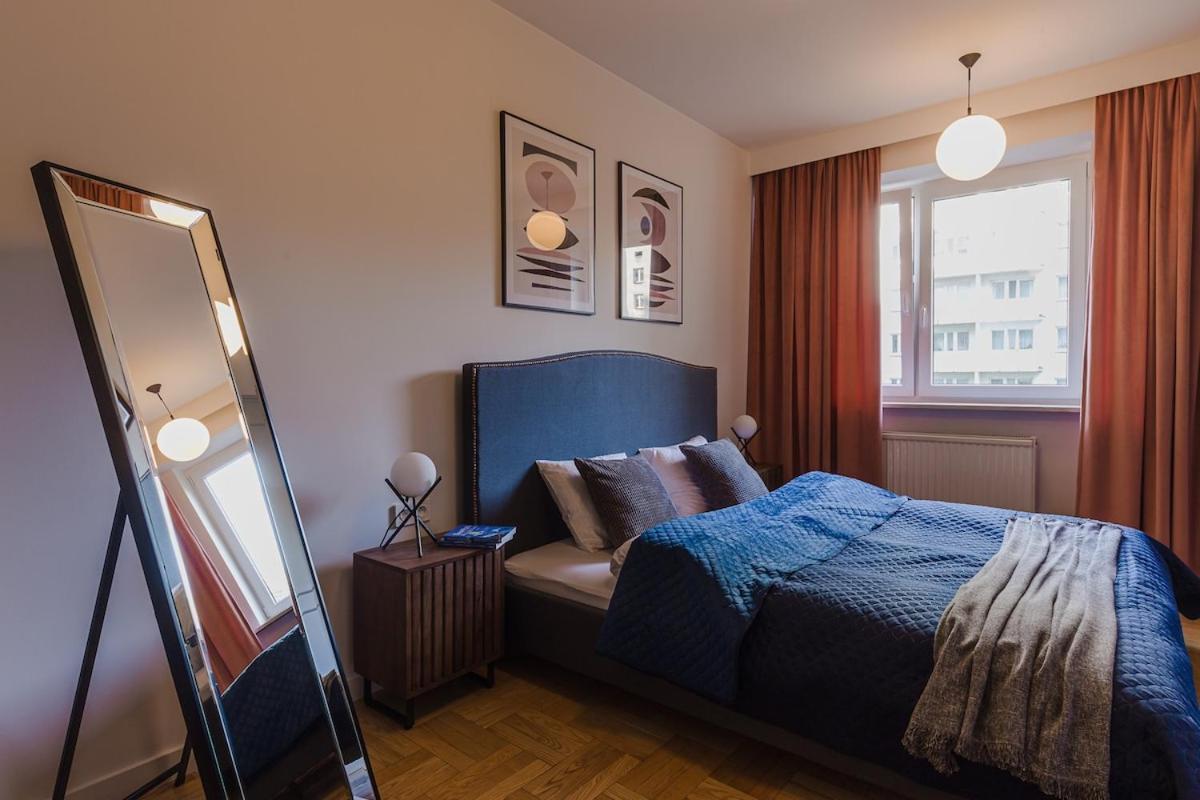 Amazing, Spacious In The Center! Appartamento Varsavia